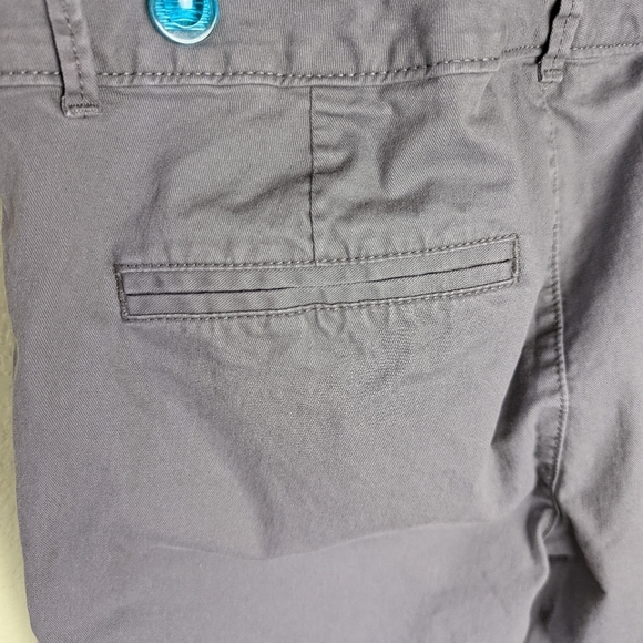 Old Navy Gray Chino Cropped Pixie Pants Size 8 - Picture 5 of 6